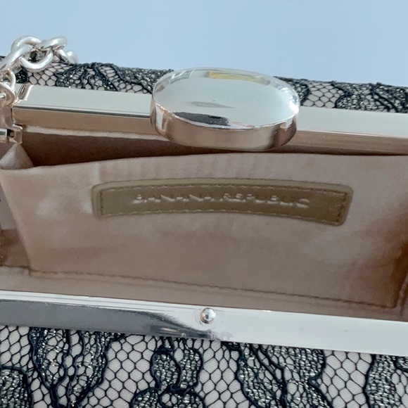Banana Republic evening clutch . Pristine condition, never worn. - Picture 5 of 6
